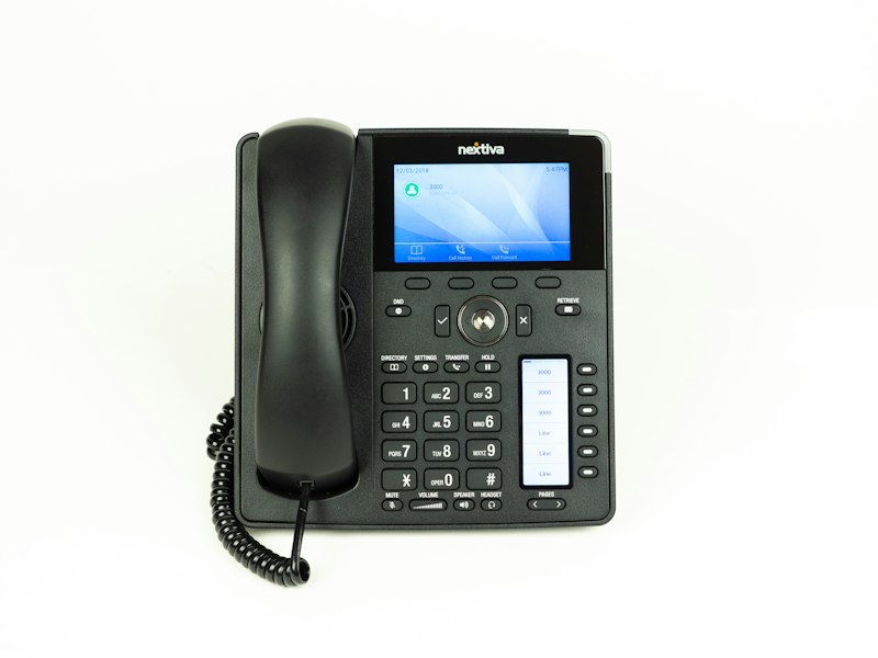 Modernes IP-Telefon mit Farb-Display